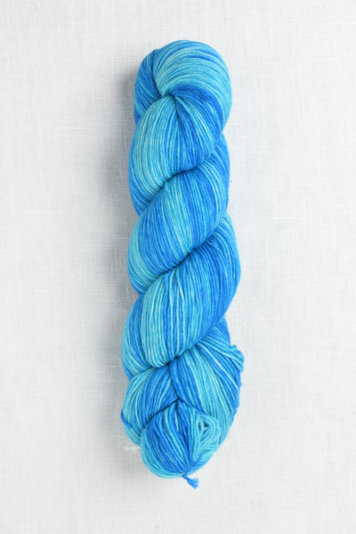 urth yarns monokrom fingering 3057