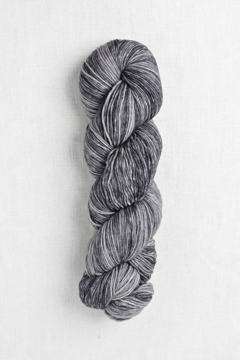 urth yarns monokrom fingering 3064