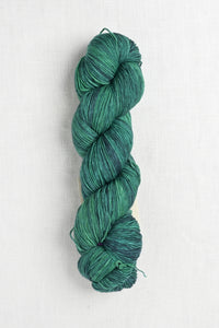 urth yarns monokrom fingering 3065