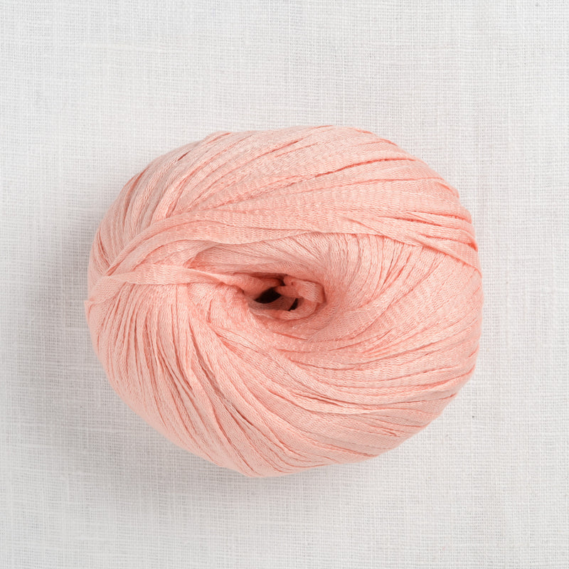 wool and the gang tina tape yarn 66 perfect peach